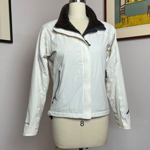 Mountain Hardware S/P white conduit soft shell lined jacket